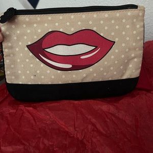 Ipsy makeup bag